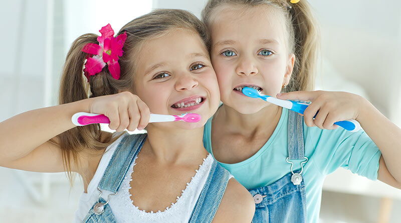Per Zahnputz-App kann Kindern das Zähneputzen spielerisch beigebracht werden.